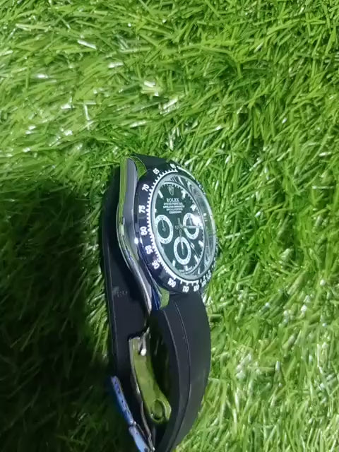 Rolex Oyster Perpetual Luxury Timepiece – Timeless Stainless Steel Dial with Premium Rubber Strap Without Box